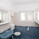 Nada, A2 1 *